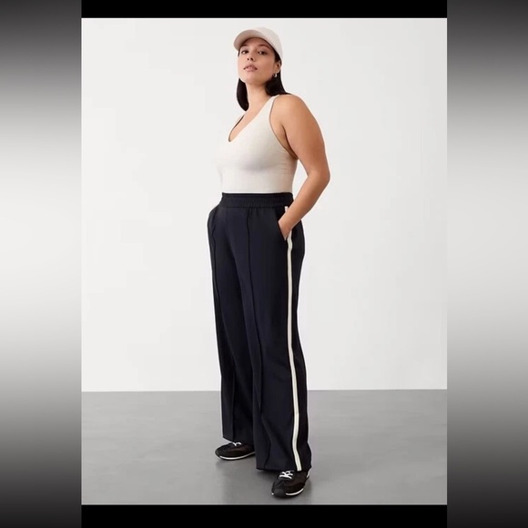 NWT Athleta Finish Line Track pant Black/White Pant Size Large L - Picture 4 of 7